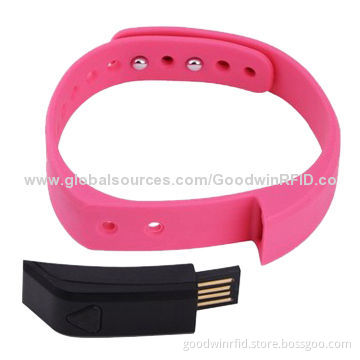 Smart wristband with OLED screen, supports Bluetooth 4.0 low energy technology, IP76 protection